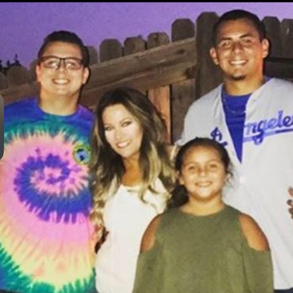 Meet your Posher, Heather - Picture 2 of 2